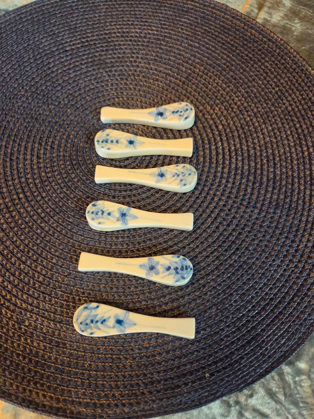 VTG Japanese ceramic chopstick-rest set (箸置き, hashioki)